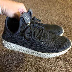 Adidas girls shoes size 4